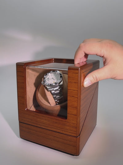 WOOD WATCH WINDER video